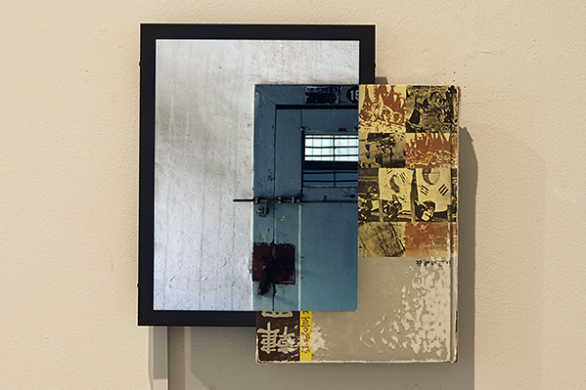 Geum MinJeong, sites_imprisoned, 2014. text book, LED monitor, mixed media, 40 x 40 x 20 cm.